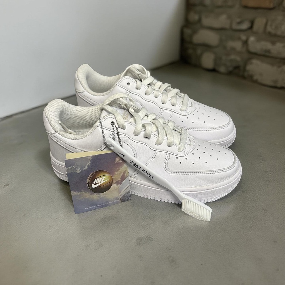 Nike Classic Air Force 1 White Leather Sneakers